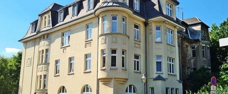 stilvolle renovierte 2 -Raum-Wohnung mit EBK - Foto 1