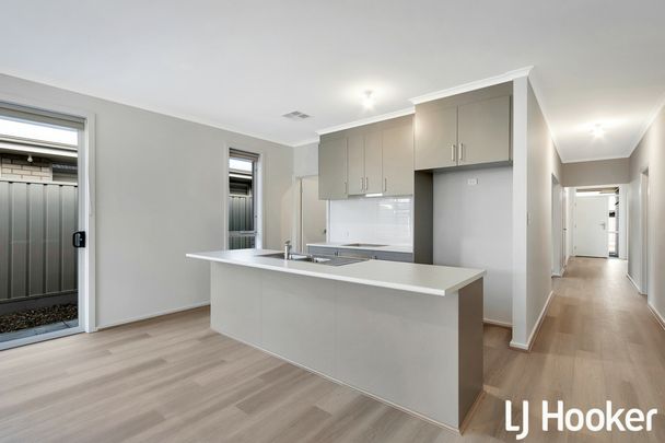Executive Style 4 bedroom family home! - Photo 1