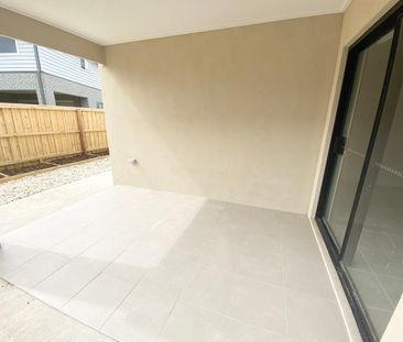 Family Home Available Now In Harpley Estate!! - Photo 6