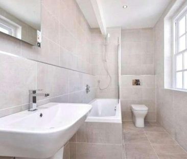 High Street, Alton, Hampshire, GU34 - Photo 6