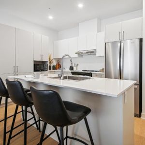 ***Appartement à louer au Square Châteauguay*** - Photo 2