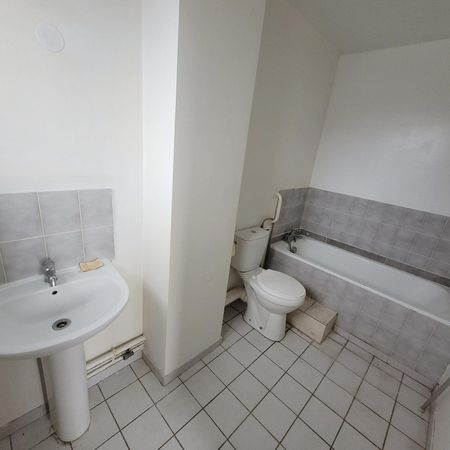 Location Appartement 1 pièce 37m² GOUSSAINVILLE 95190 - Photo 3