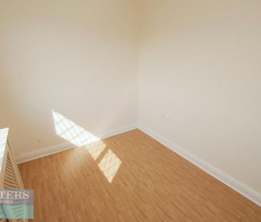St. Margarets Avenue, Bradford, West Yorkshire, BD4 - Photo 2