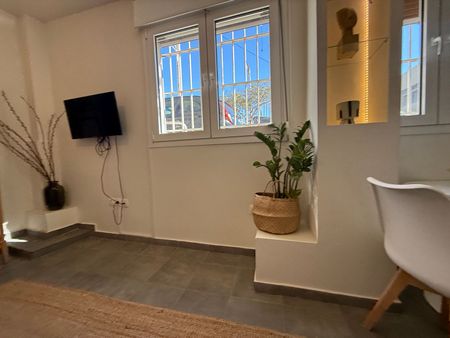 Ενοικίαση κατοικίας, 25 τ.μ., Αθήνα, 599 € - Photo 4