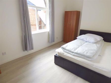 2 Bed Flat, Denison Court, M14 - Photo 3