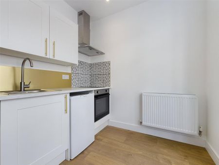 Studio to rent - Photo 3