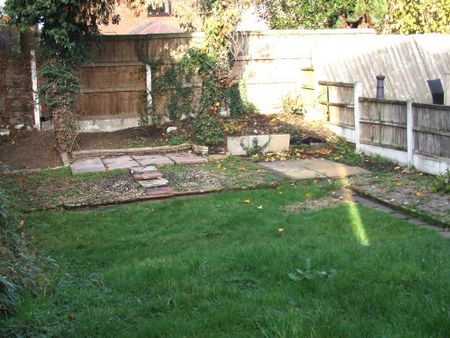 2 bedroom semi-detached house to rent - Photo 2