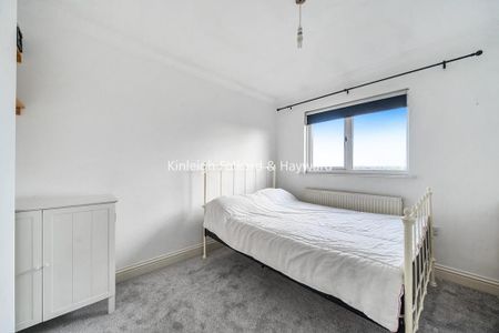 4 bedroom semi-detached house to rent - Photo 5