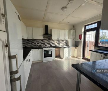 3 bedroom bungalow to rent - Photo 3