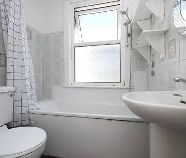 4 bedroom terraced house to rent - Photo 2