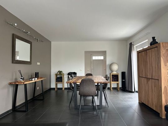 Moderne halfopen bebouwing met zonnige tuin te huur in De Haan - Photo 1