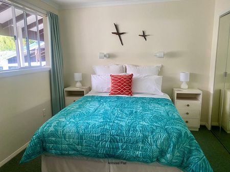 Paekākāriki 2 bdr Flat - Photo 2
