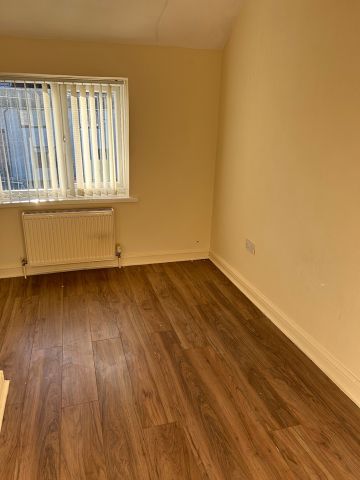 3 Bed Semi-Detached House, Sandy Grove, L13 - Photo 3