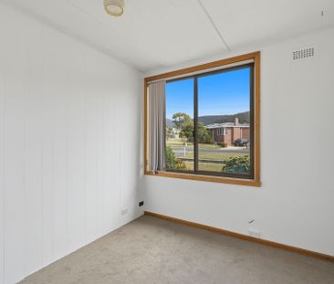 Home in Convenient Claremont Location - Photo 6