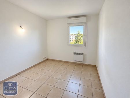 Location Appartement 3 pièces 71m² MARTIGUES 13500 - Photo 2