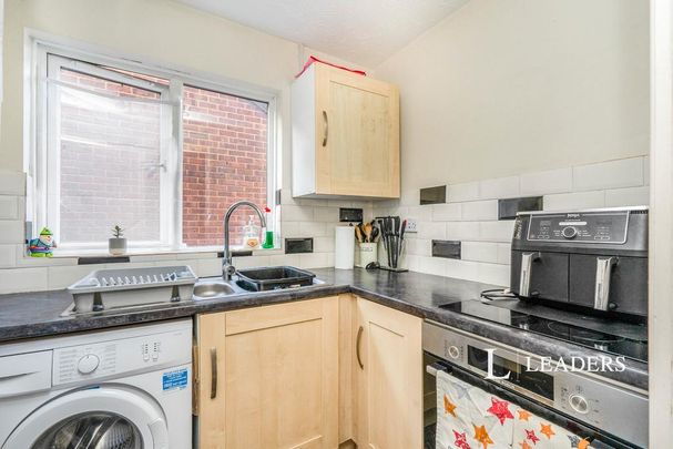 1 bedroom property to rent - Photo 1