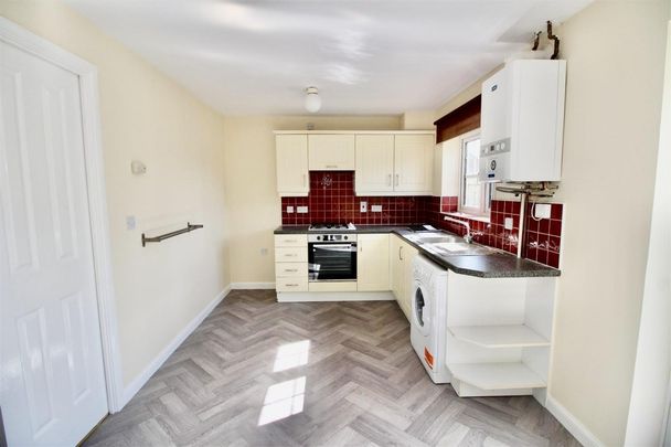 3 bedroom Semi-detached house to rent in Chesters Avenue, Longbenton, Newcastle Upon Tyne, Ne12 - Photo 1