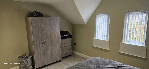 Castlereagh Road, Belfast, BT5 5FR - Photo 1