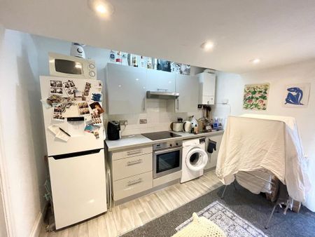 1 bedroom flat to rent - Photo 3