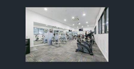 Luxury three-bedroom apartment in prestigious complex - Photo 4