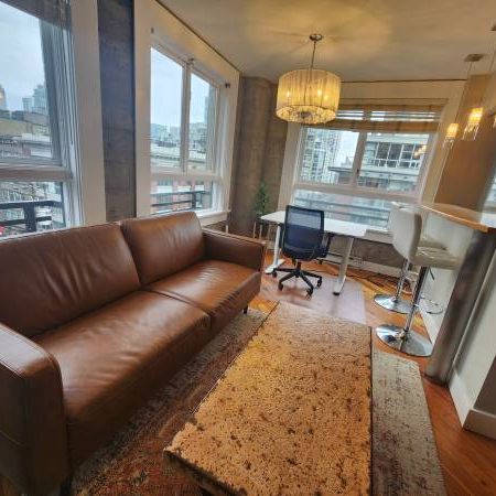 Yaletown Historic Loft 1-Bed Luxury Suite FULLY FURNISHED - Photo 4