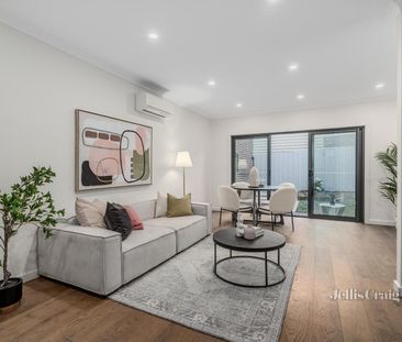 2/14 Stanley Grove, Blackburn - Photo 3