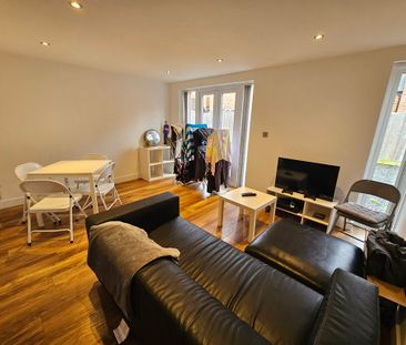 2 Bed Student Accommodation - Photo 1