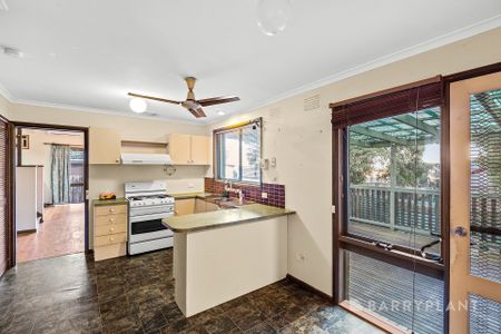 Family Home - Photo 5