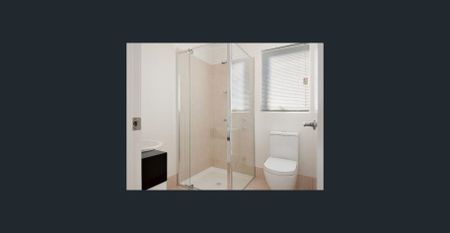 Modern Townhouse in Prime Location - Photo 4