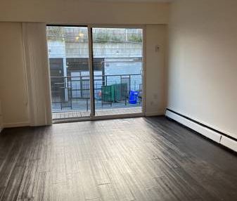 Spacious 1 Bed + Den in Vibrant East Van! - Photo 4