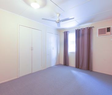 Large house with plenty of storage and room for entertaining! - Photo 5