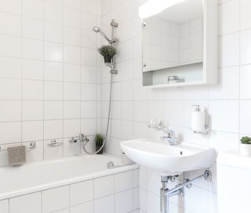 2.5-ZW à 59 m² im EG mit Gartensitzplatz - Foto 1