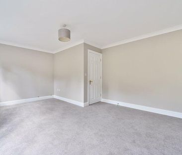 4 bedroom terraced house to rent - Photo 3