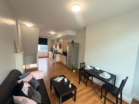 2 bedroom apartment to rent - Photo 2