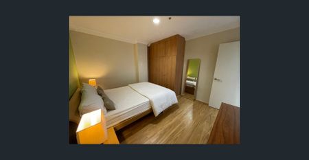 Central Location - 2 Bedroom apartment - Photo 2