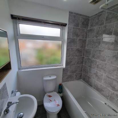 3 bedroom property to rent in Grimsby - Photo 2