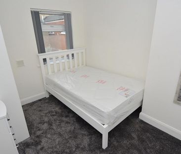 111 Donnybrook Street, Belfast BT9 7DE - Photo 4