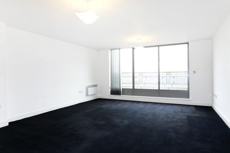 1 bedroom penthouse to rent - Photo 2