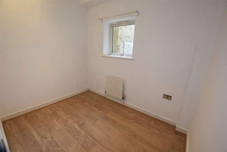 Amber Court, Brewers Gate, High Street, Romford, RM1 - Photo 2