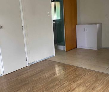 Te Atatu south - 1 bedroom - Photo 3