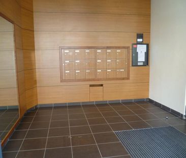 A louer Grenoble secteur Europole, T1 de 36 m² dans une résidence d... - Photo 4