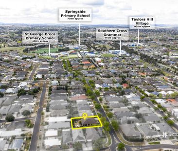 Spacious Family Living on a Generous Block in a Prime Location - Photo 3