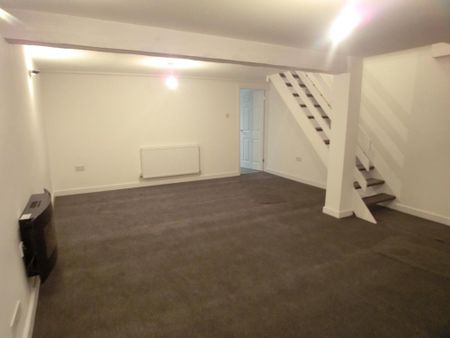 3 bedroom terraced house to rent - Photo 2