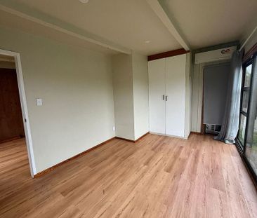 Charming 3BR Kumeu Haven w/ 1ha Lifestyle Block - Photo 6