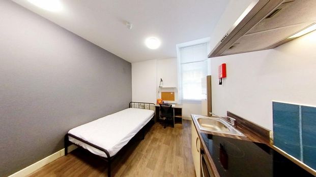 Studio to rent - Photo 1