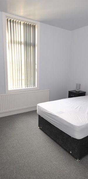 Room 2, 12 Infirmary Road, Chesterfield, Derbyshire - Photo 1