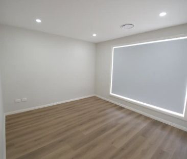 “Family home on convenient Location!” - Photo 3