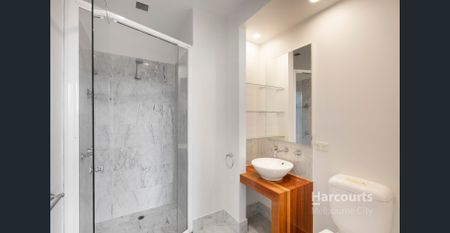 Urban Splendour - Fresh Interior! - Photo 4