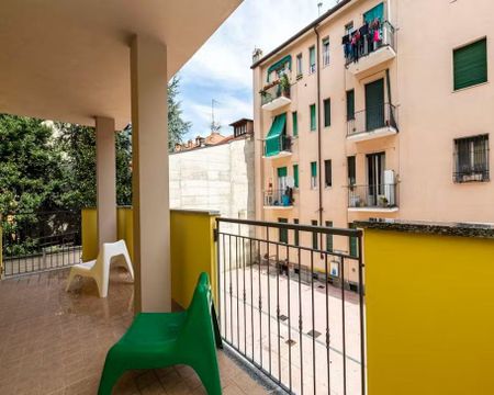 Via Giuseppe Regaldi, Milan, Lombardy 20161 - Photo 4