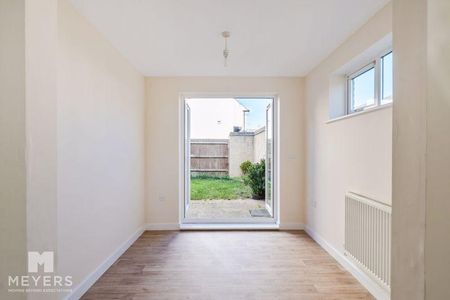 3 bedroom detached house to rent - Photo 5